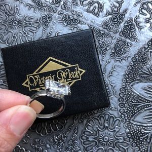 VICTORIA WIECK RING size 6.5
